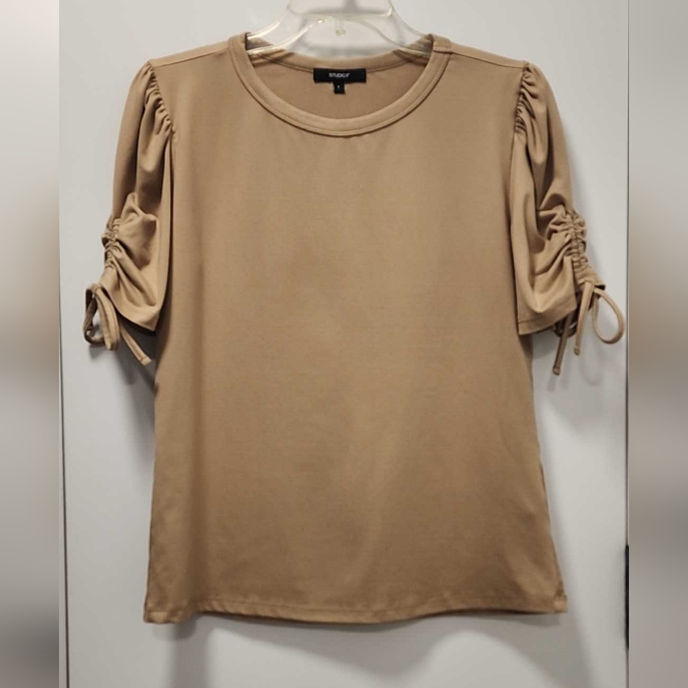Studio F Beige Short Sleeve Top